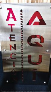 placa atencion aqui acero placa atencion aqui acero